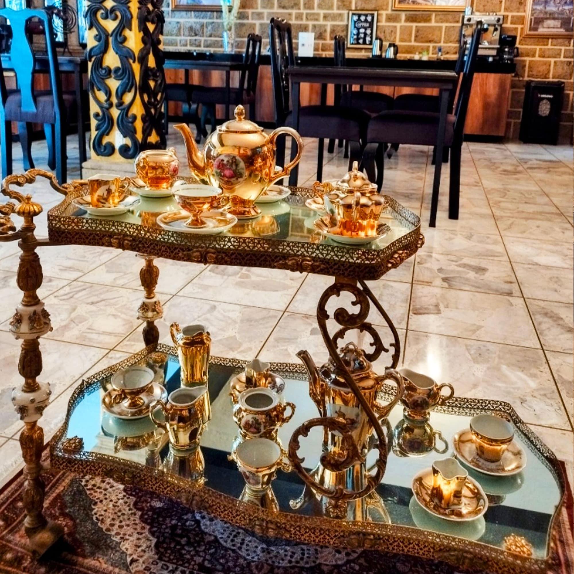 image-housing-carousel