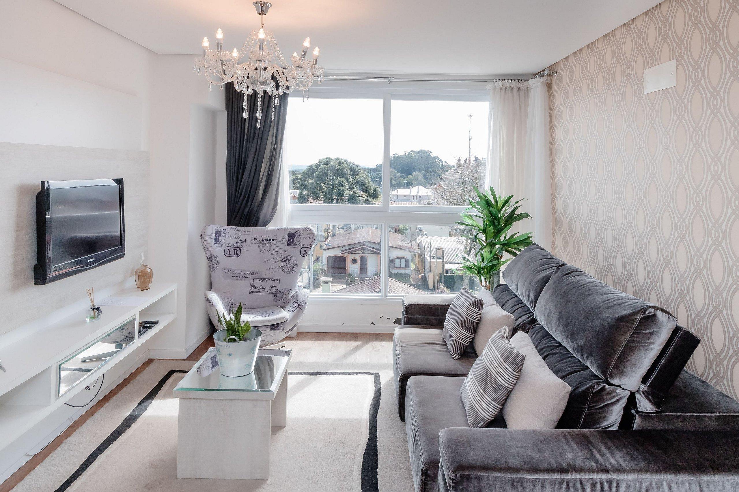 image-housing-carousel