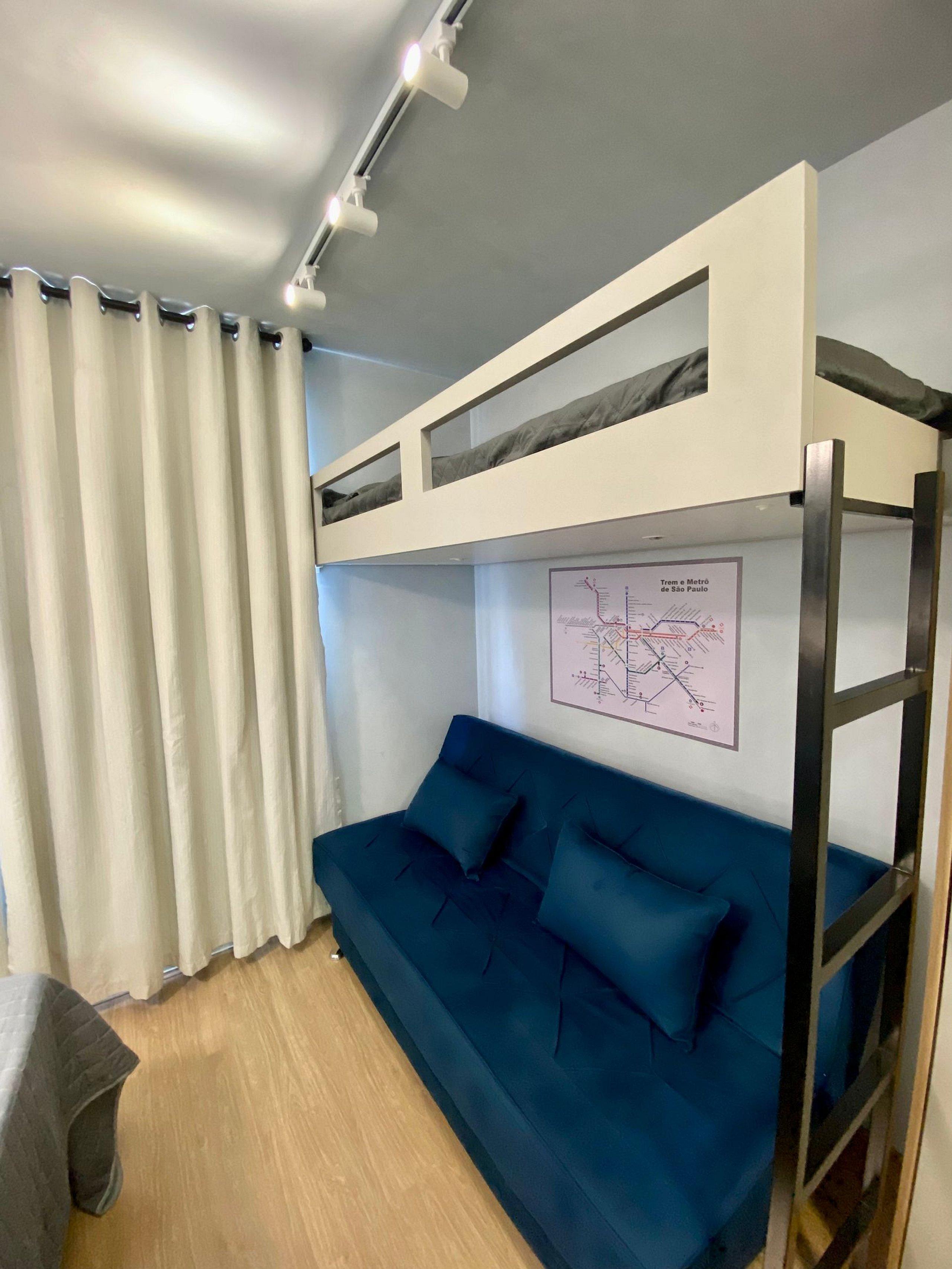 image-housing-carousel