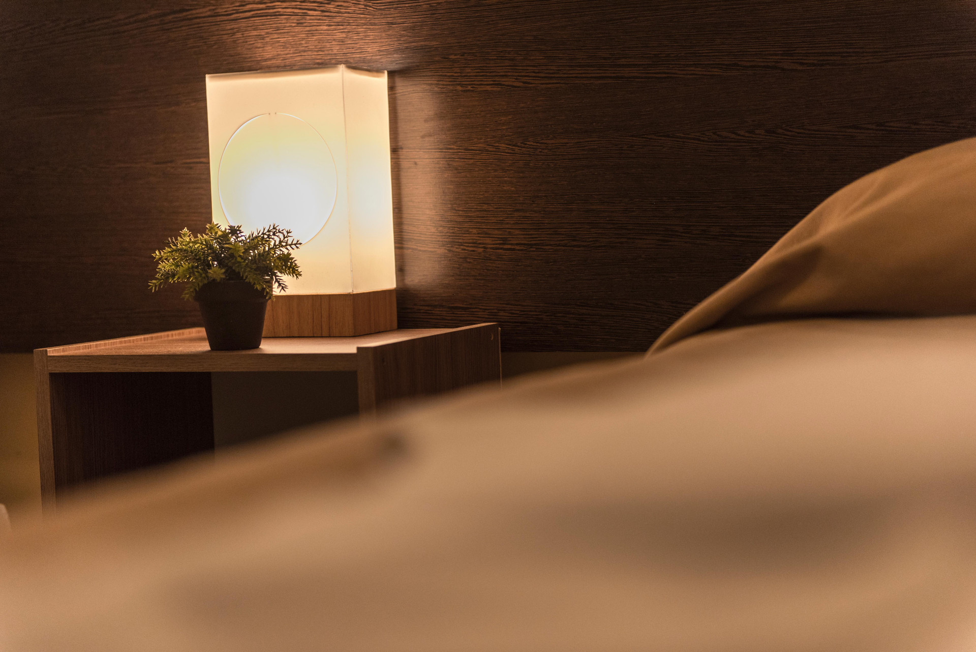 image-housing-carousel