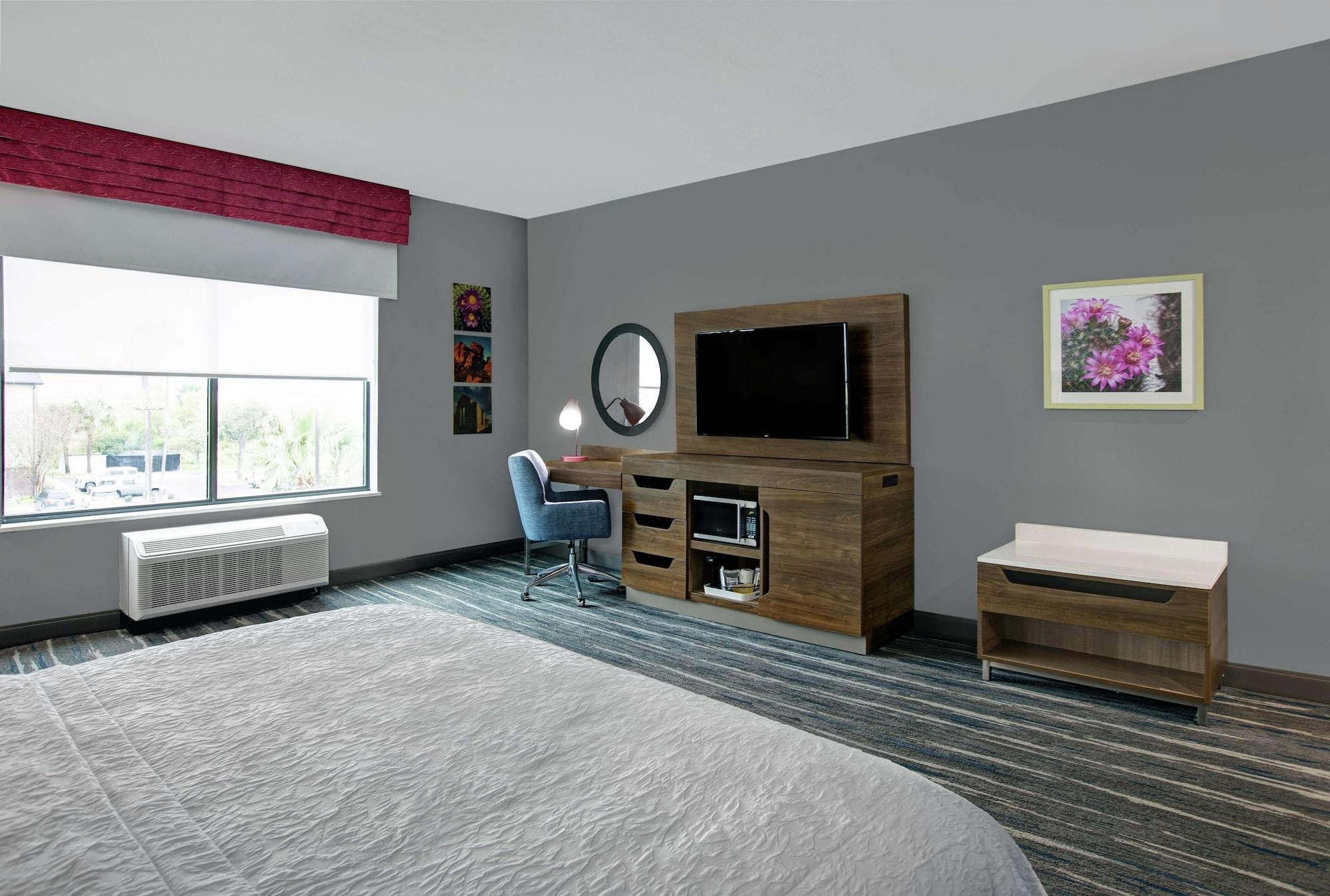 image-housing-carousel