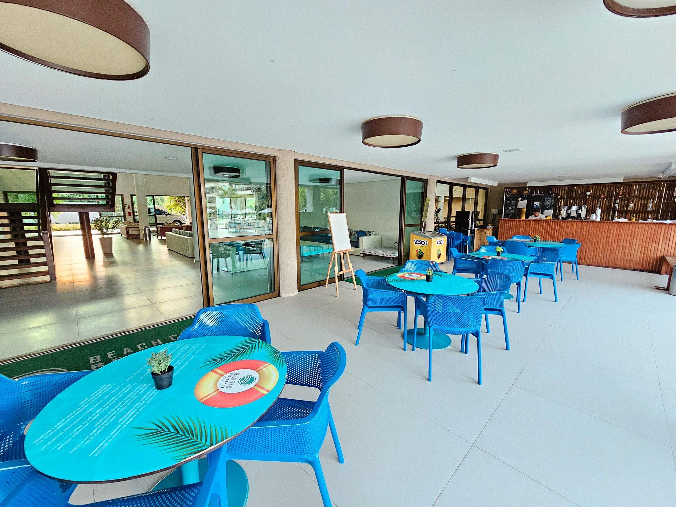 image-housing-carousel