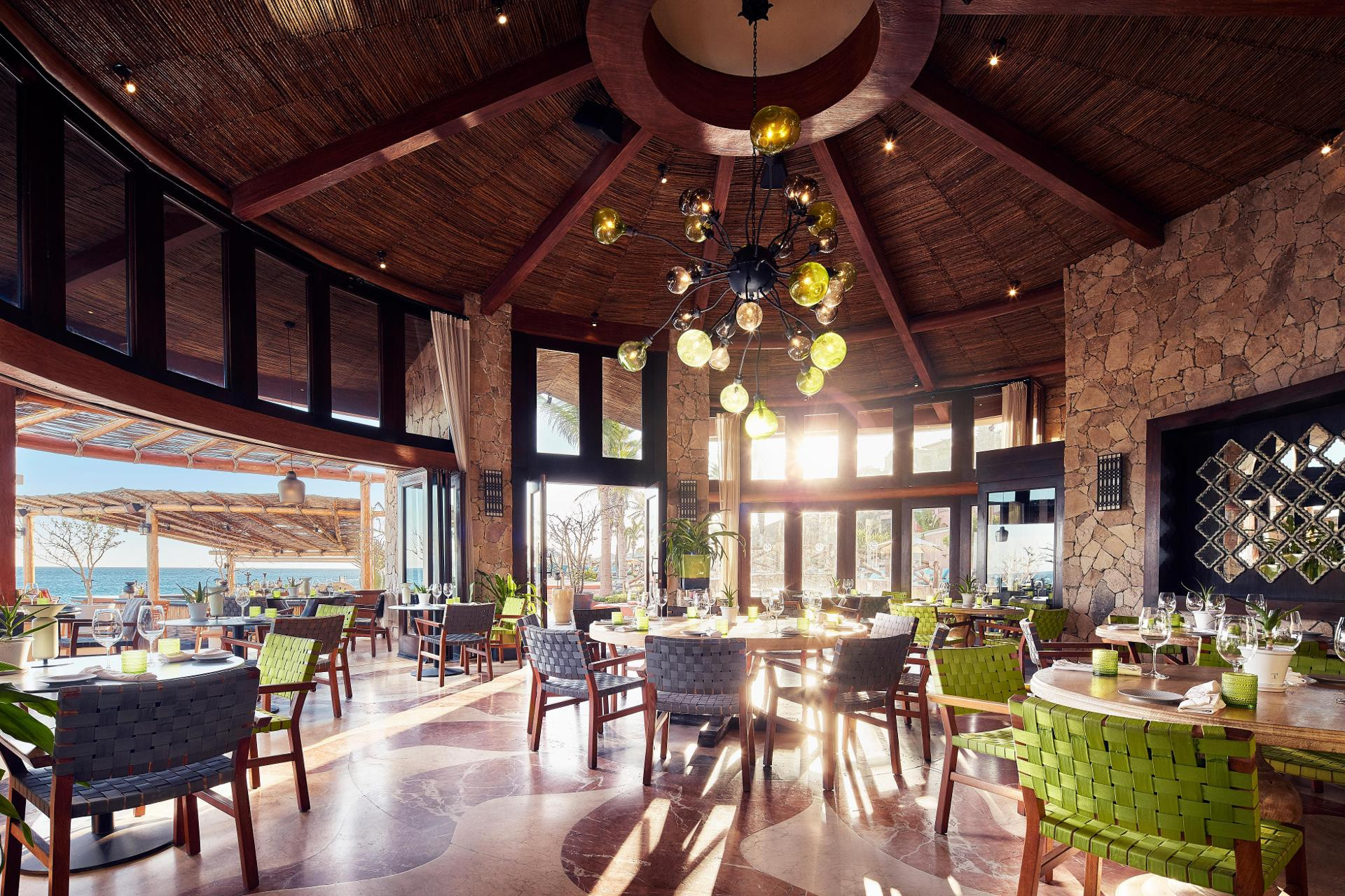 image-housing-carousel