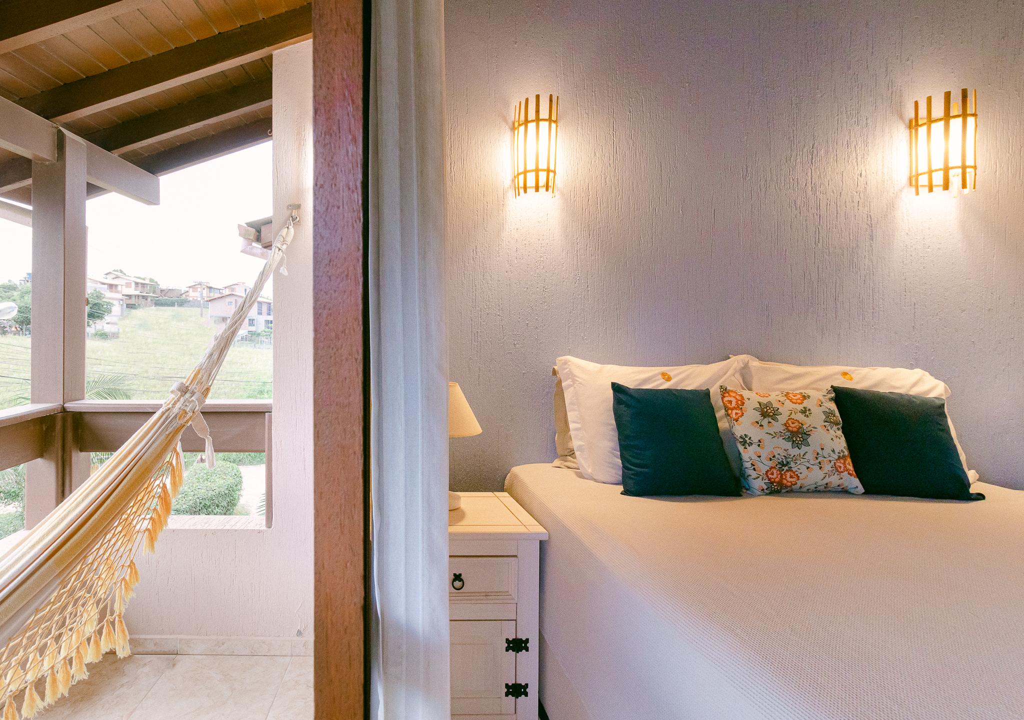 image-housing-carousel