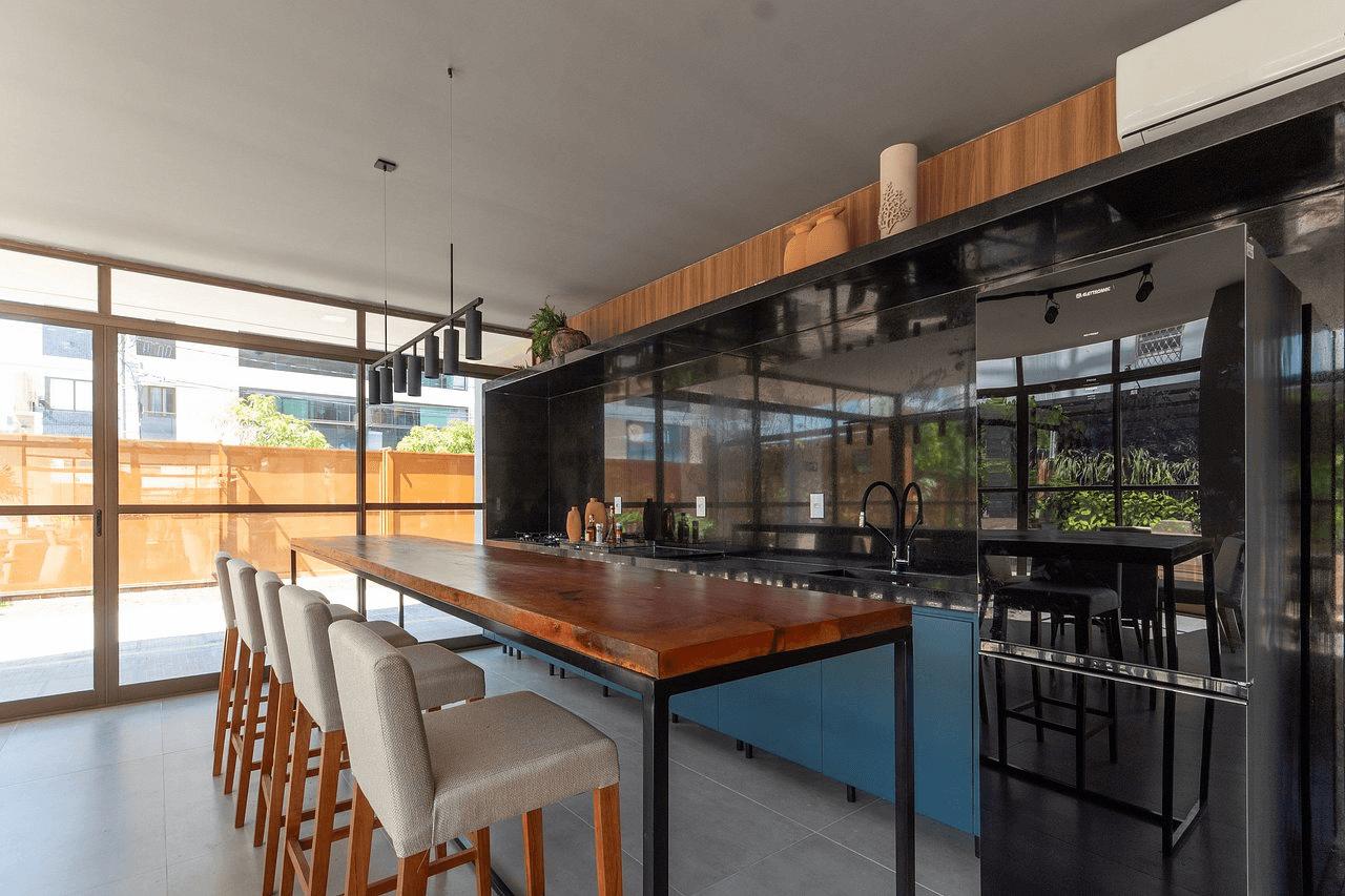 image-housing-carousel