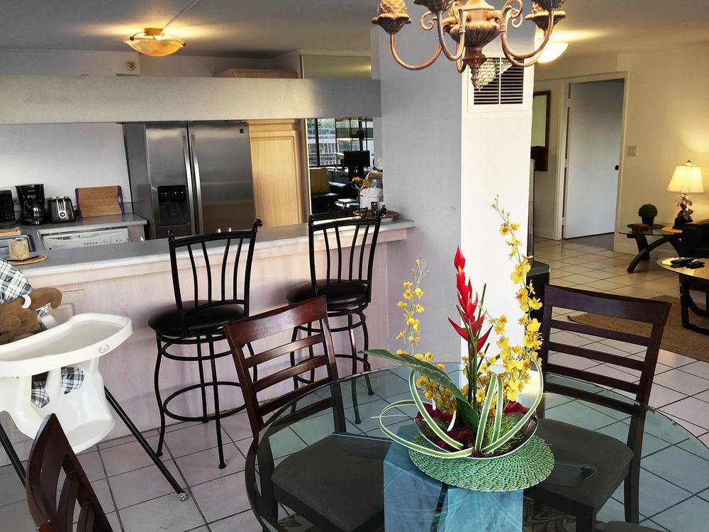 image-housing-carousel