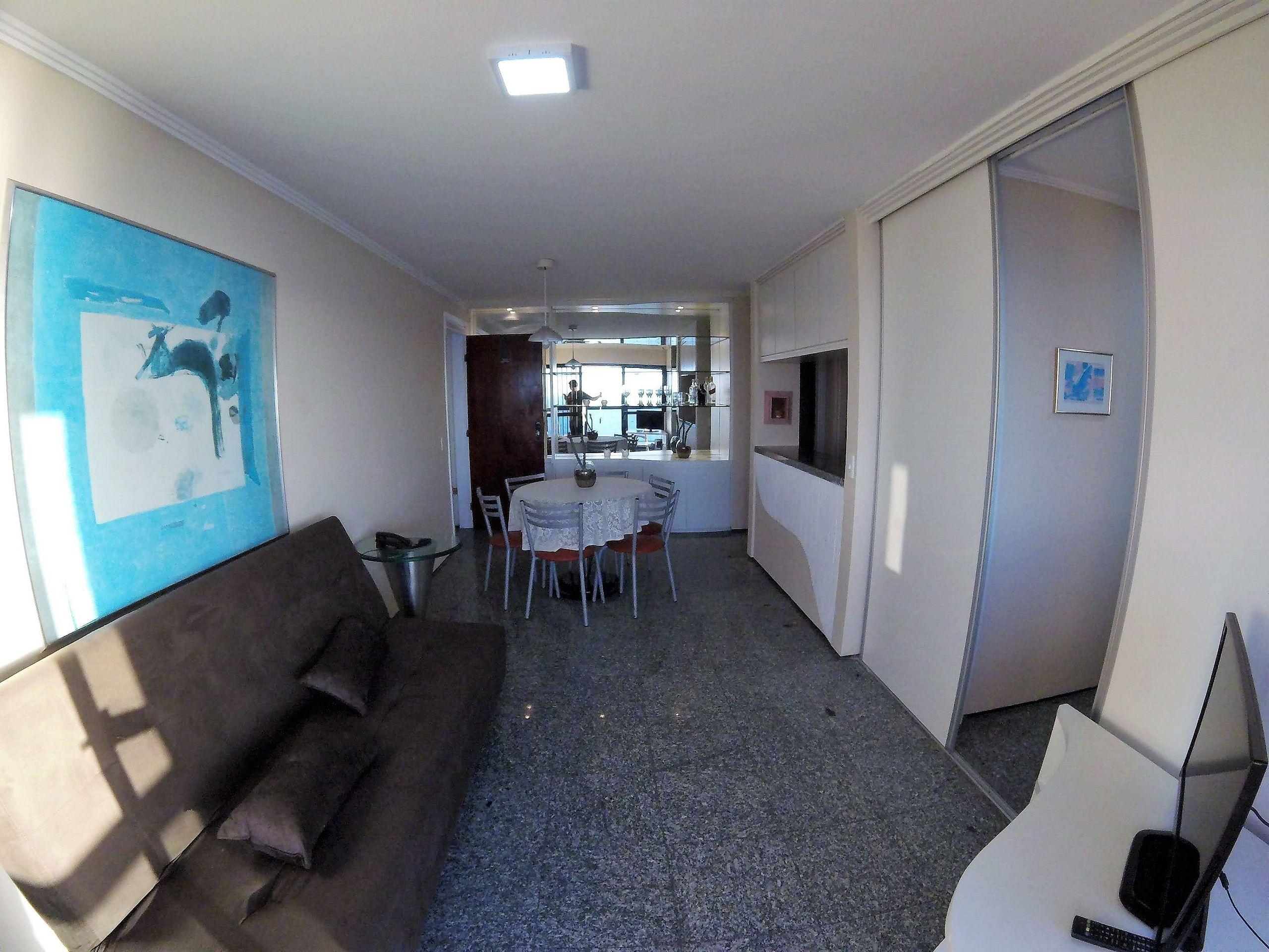 image-housing-carousel