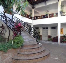 Hotel T&iacute;a