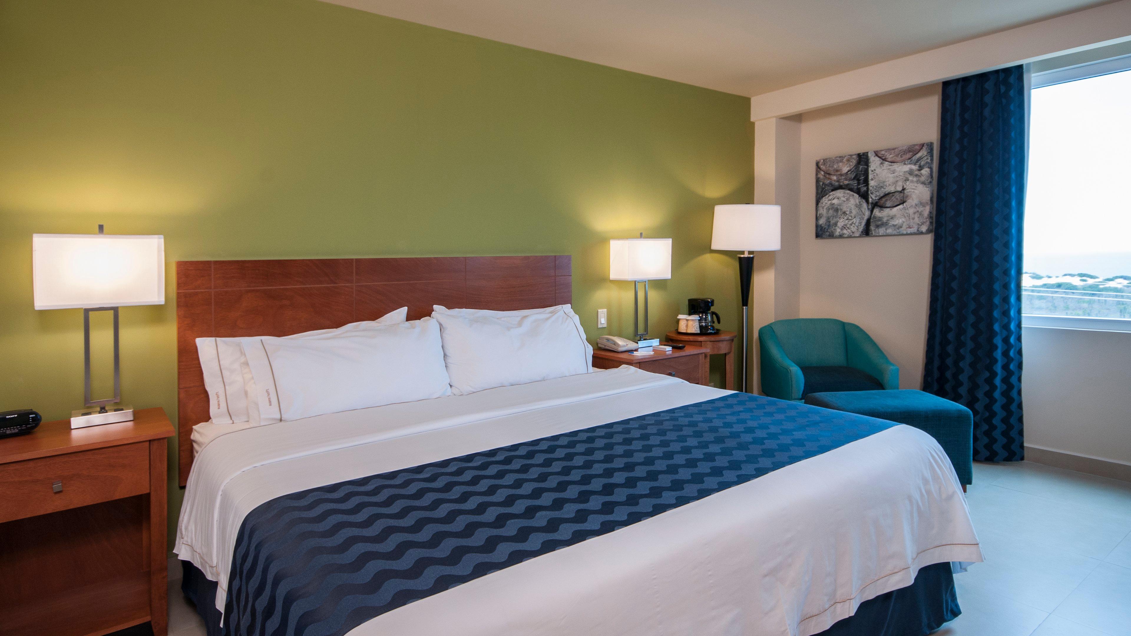 1 King Bed Standard Sea View