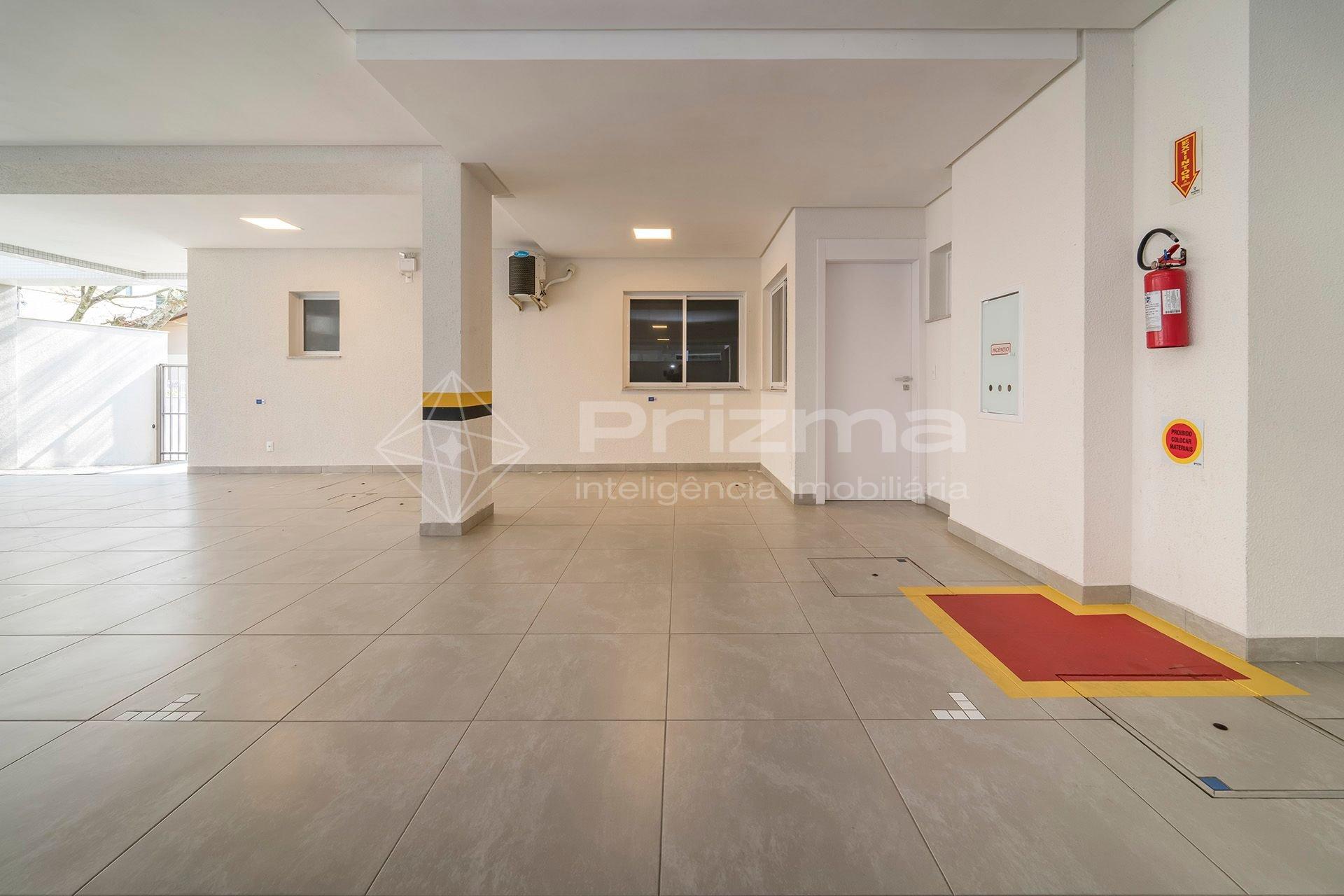 image-housing-carousel