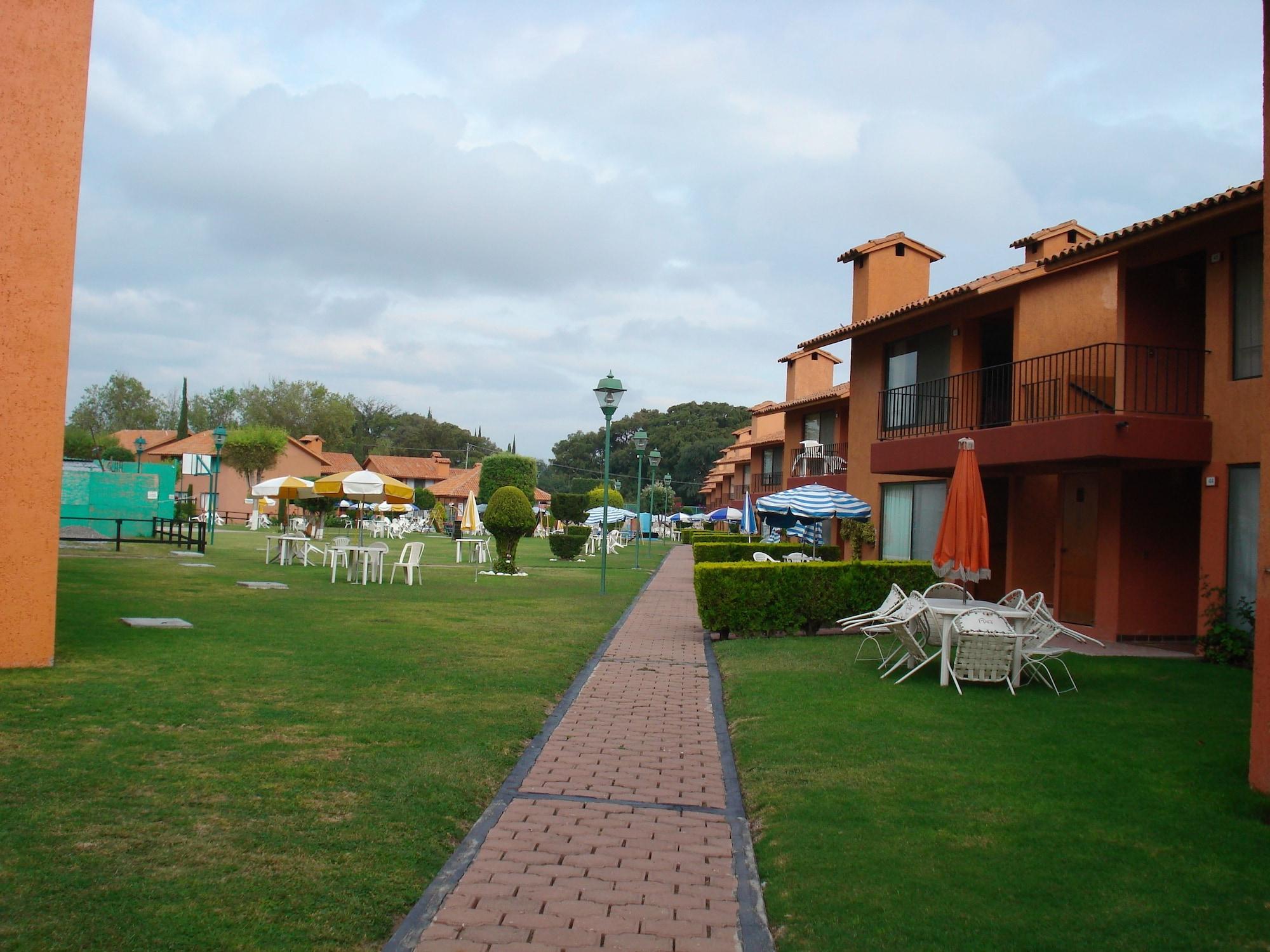 image-housing-carousel