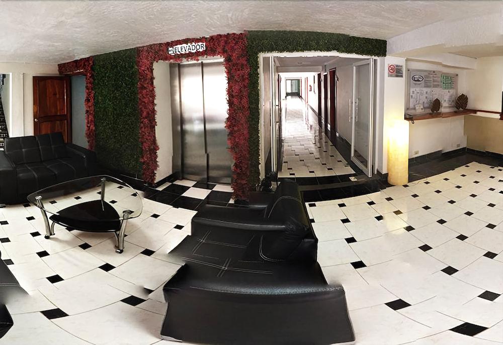 image-housing-carousel