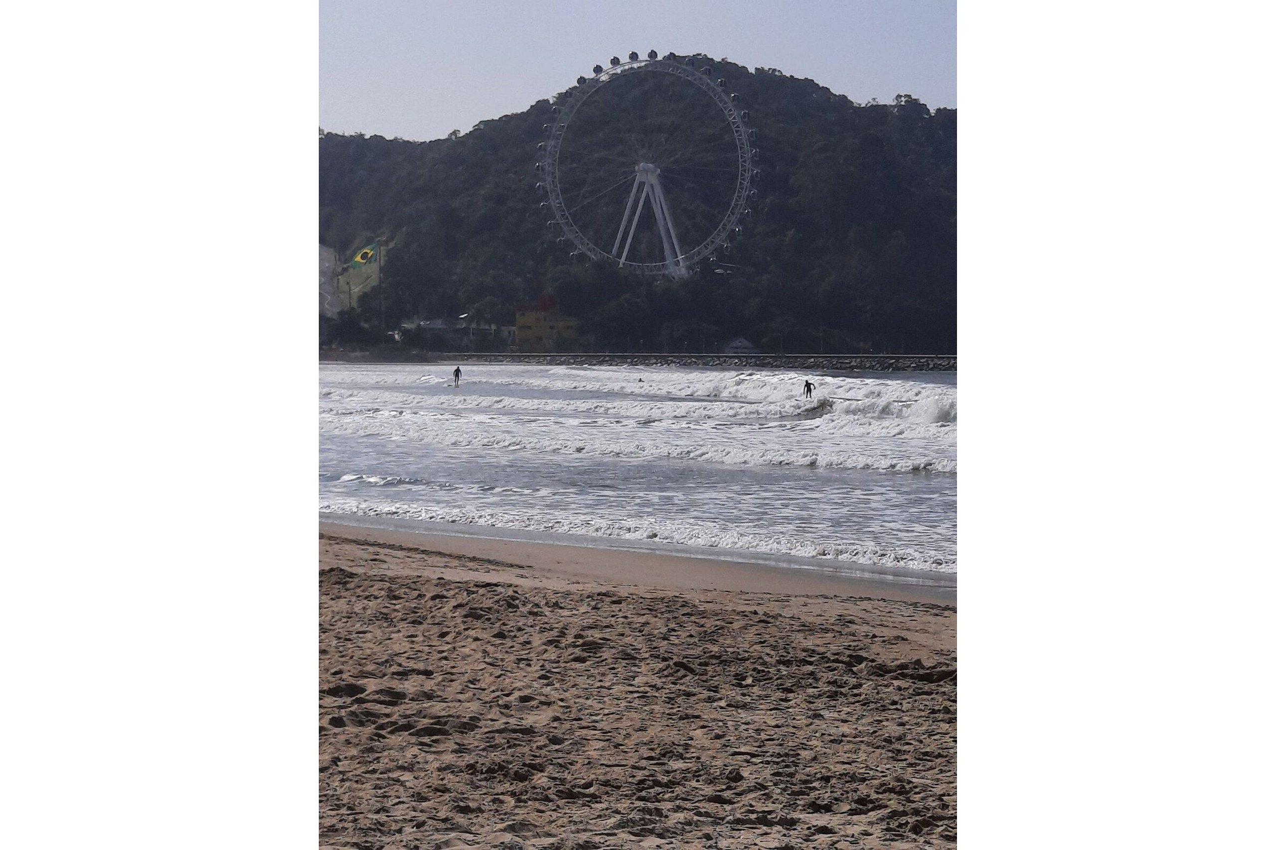 image-housing-carousel