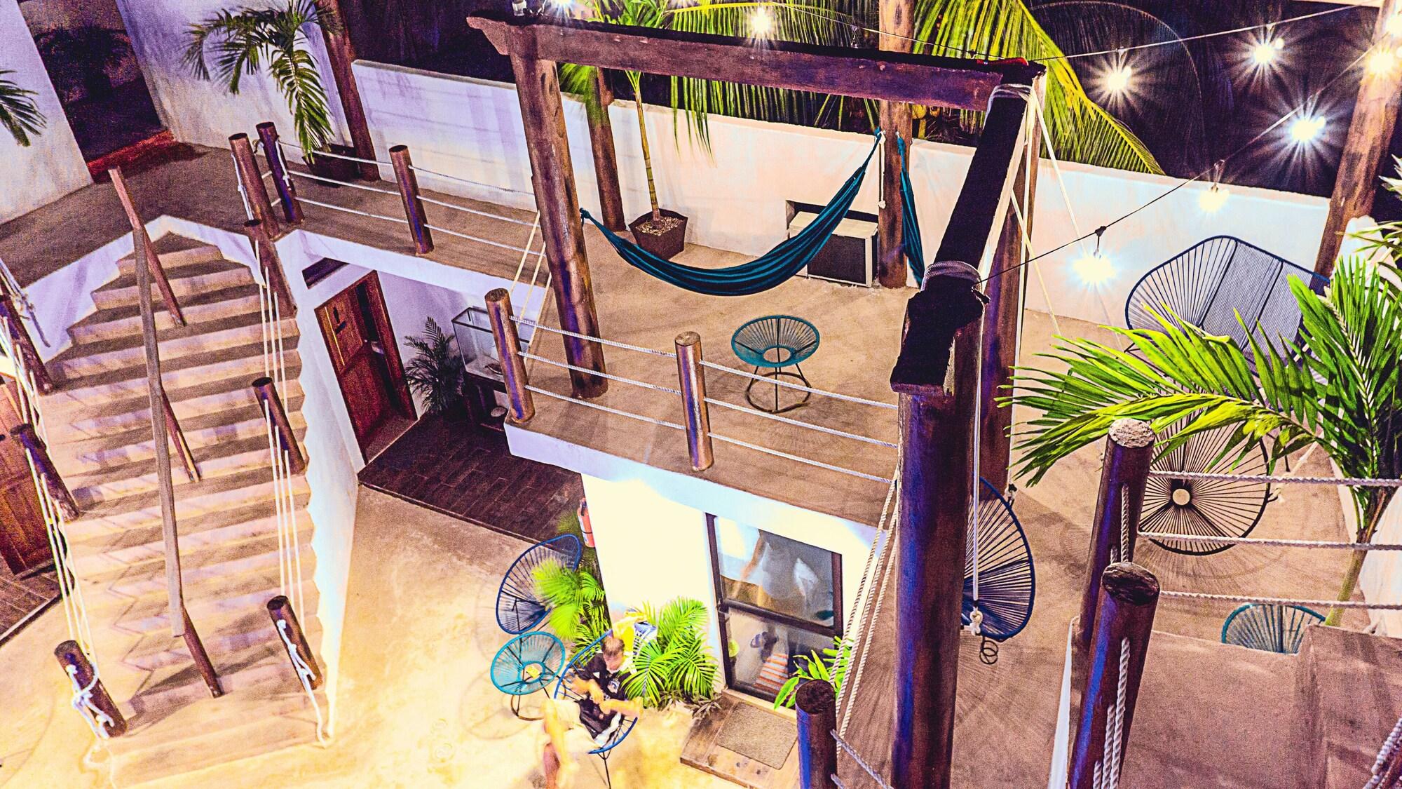image-housing-carousel