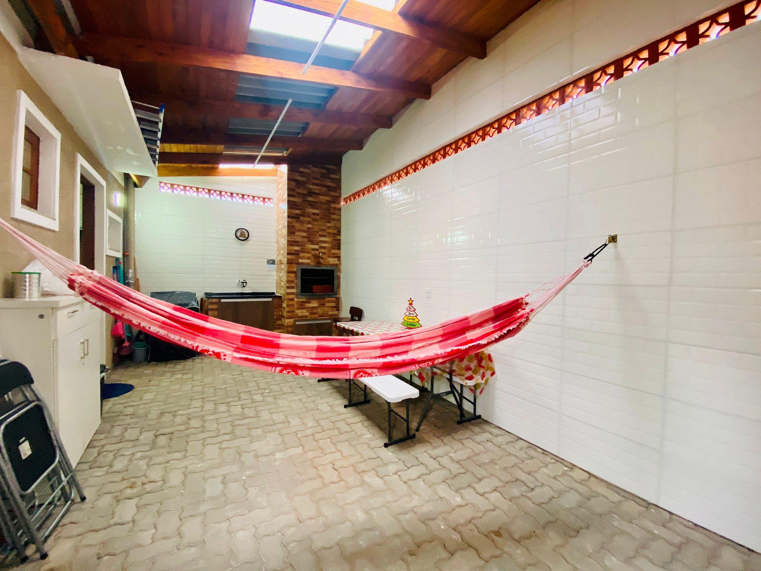 image-housing-carousel