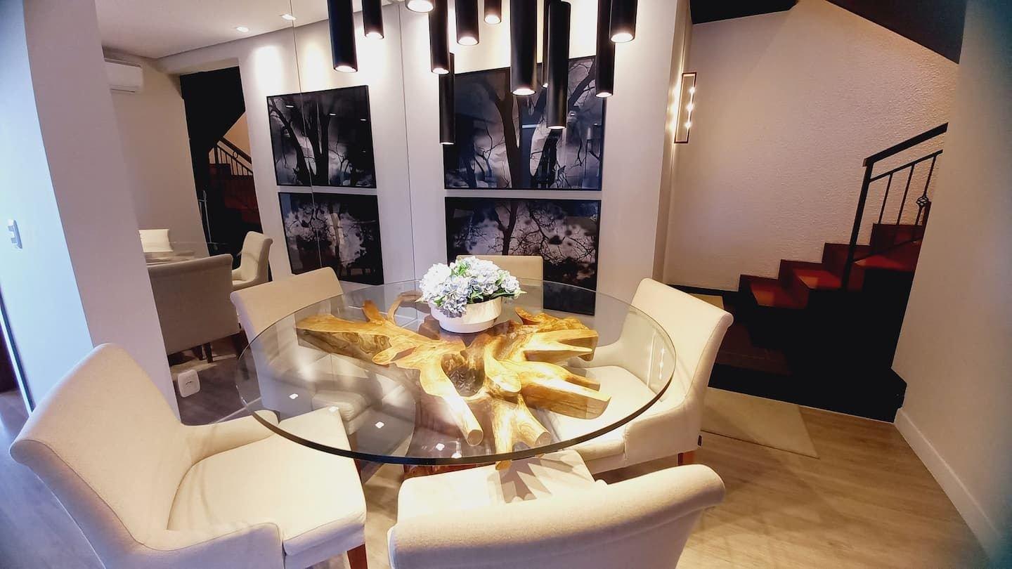 image-housing-carousel