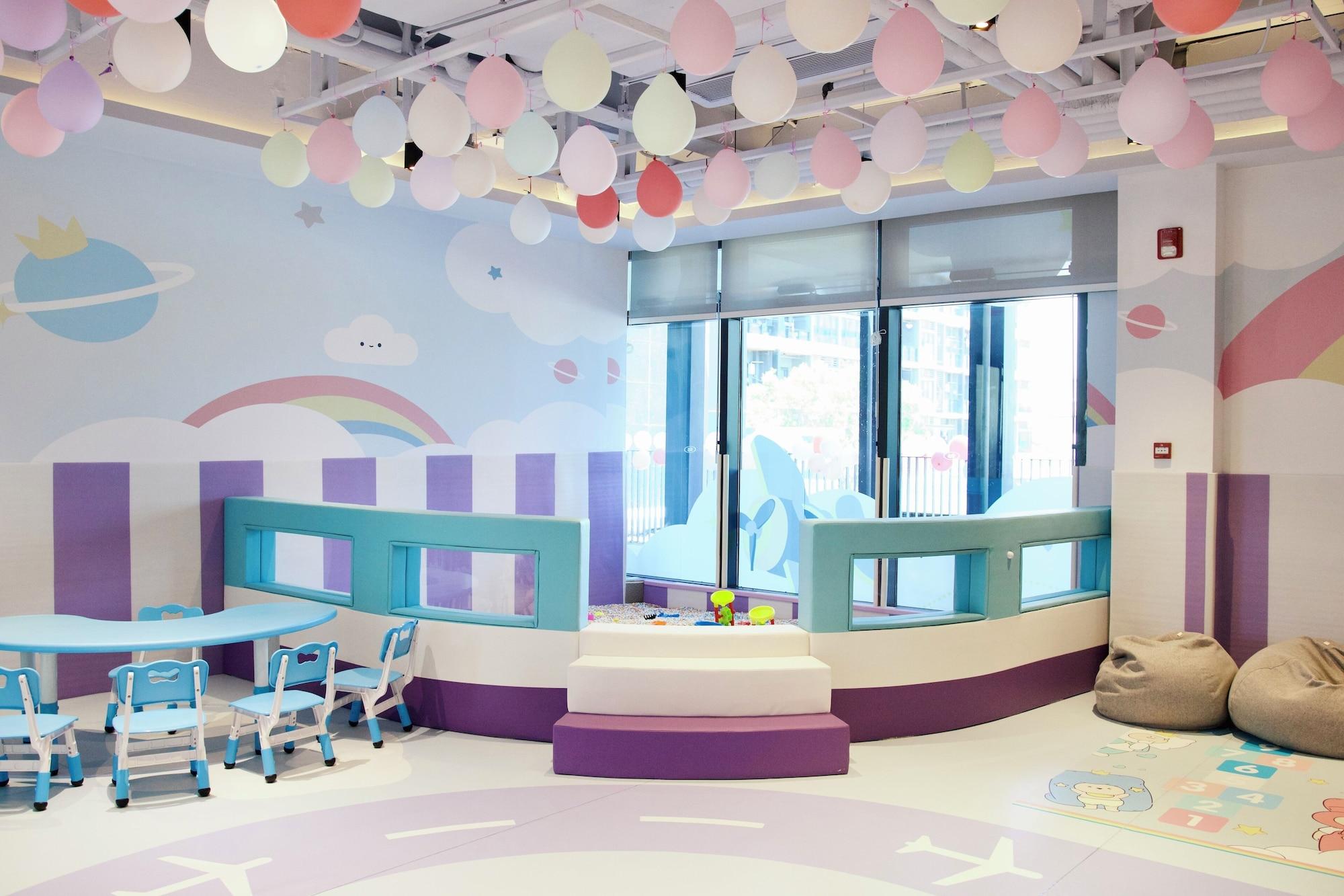 image-housing-carousel