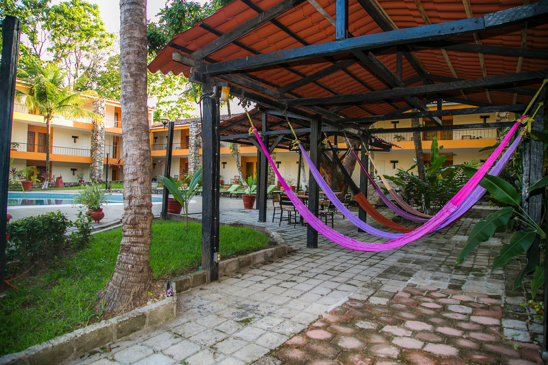 image-housing-carousel