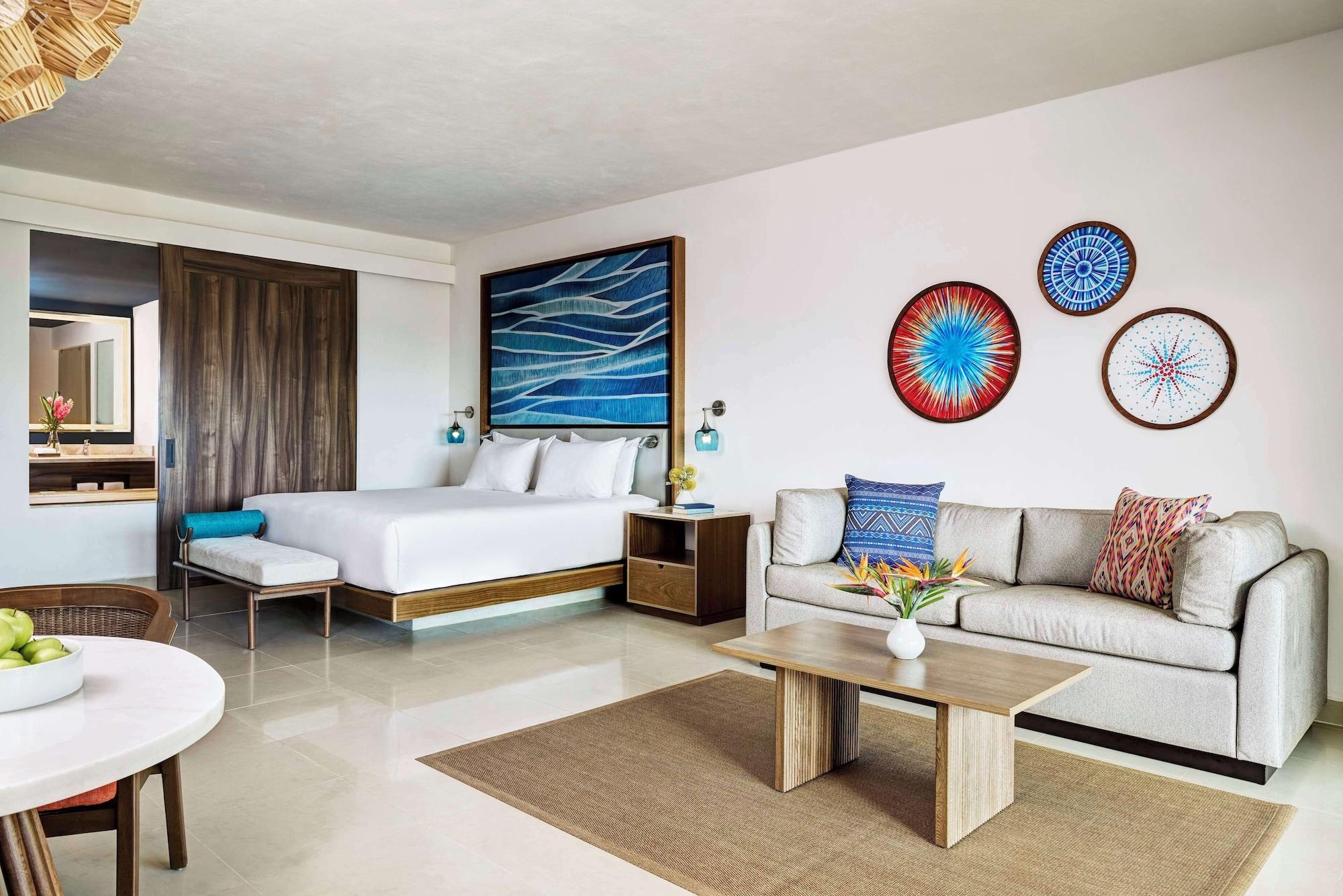 Junior Suite Water Park View King