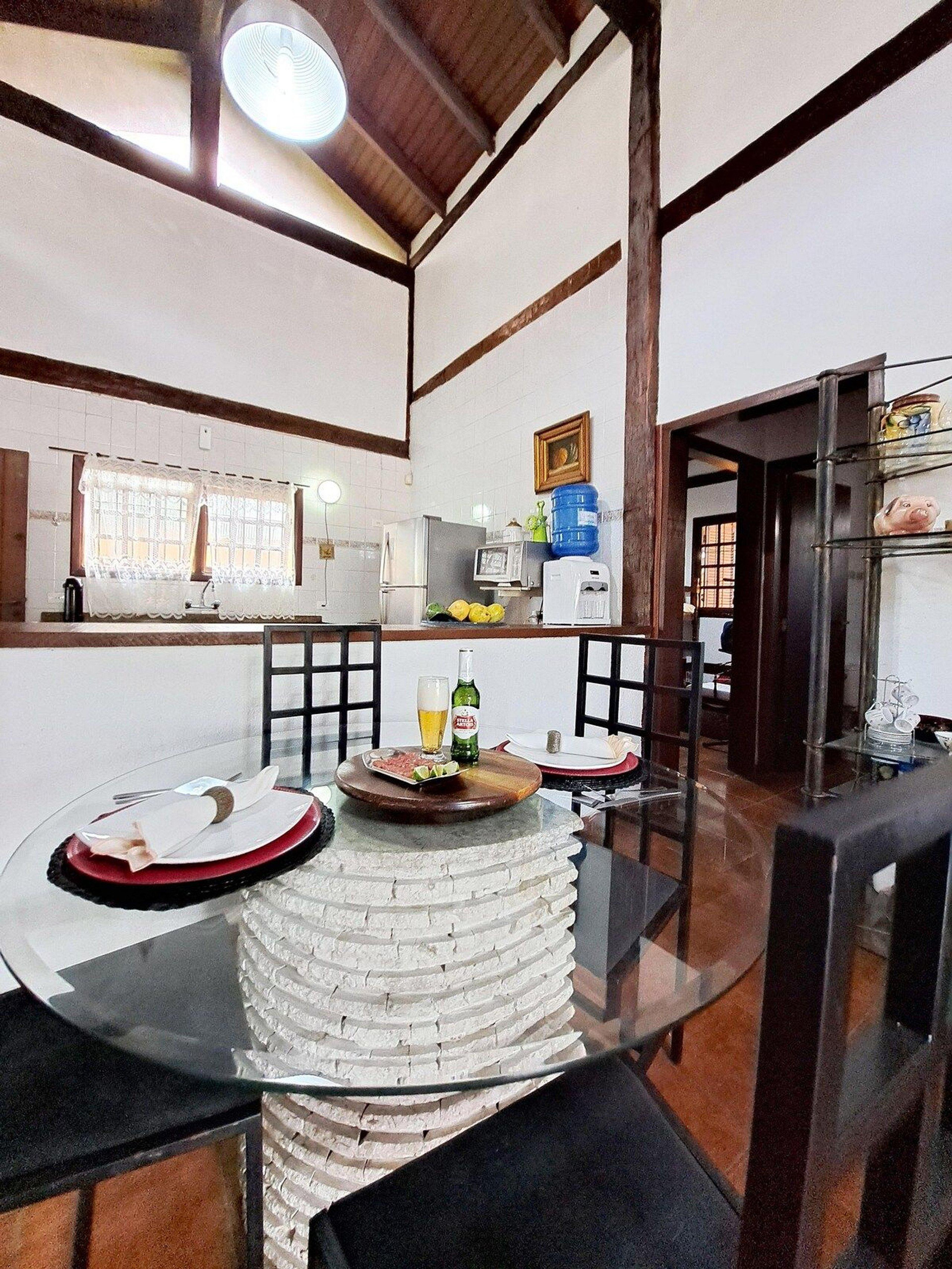 image-housing-carousel