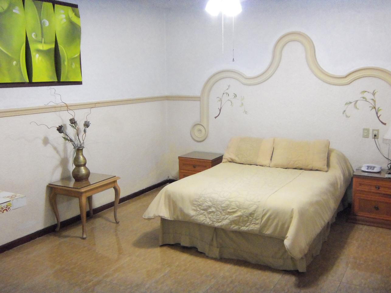 image-housing-carousel