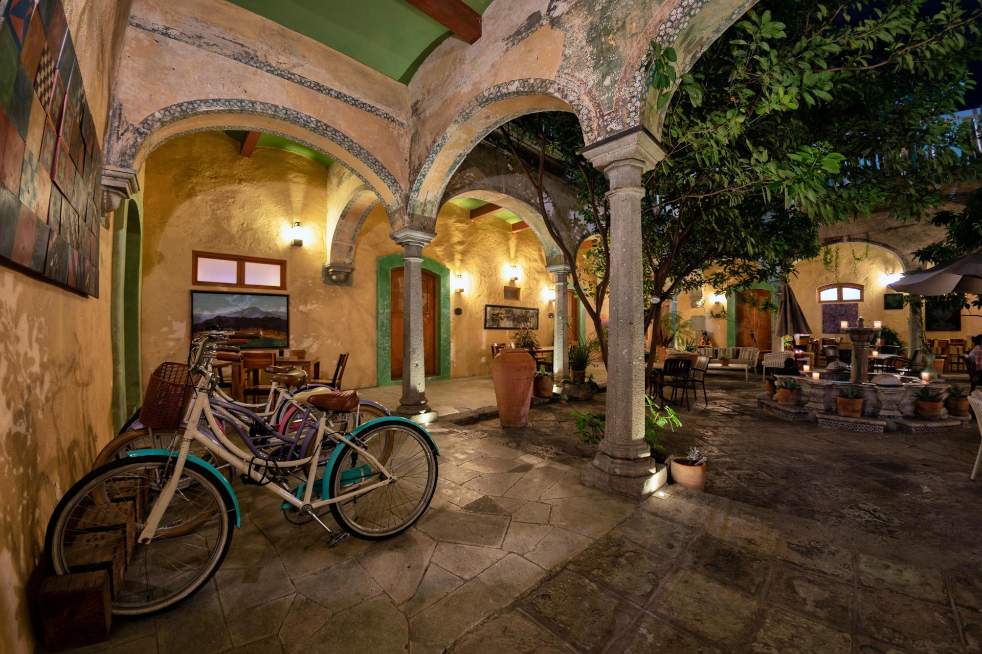 image-housing-carousel