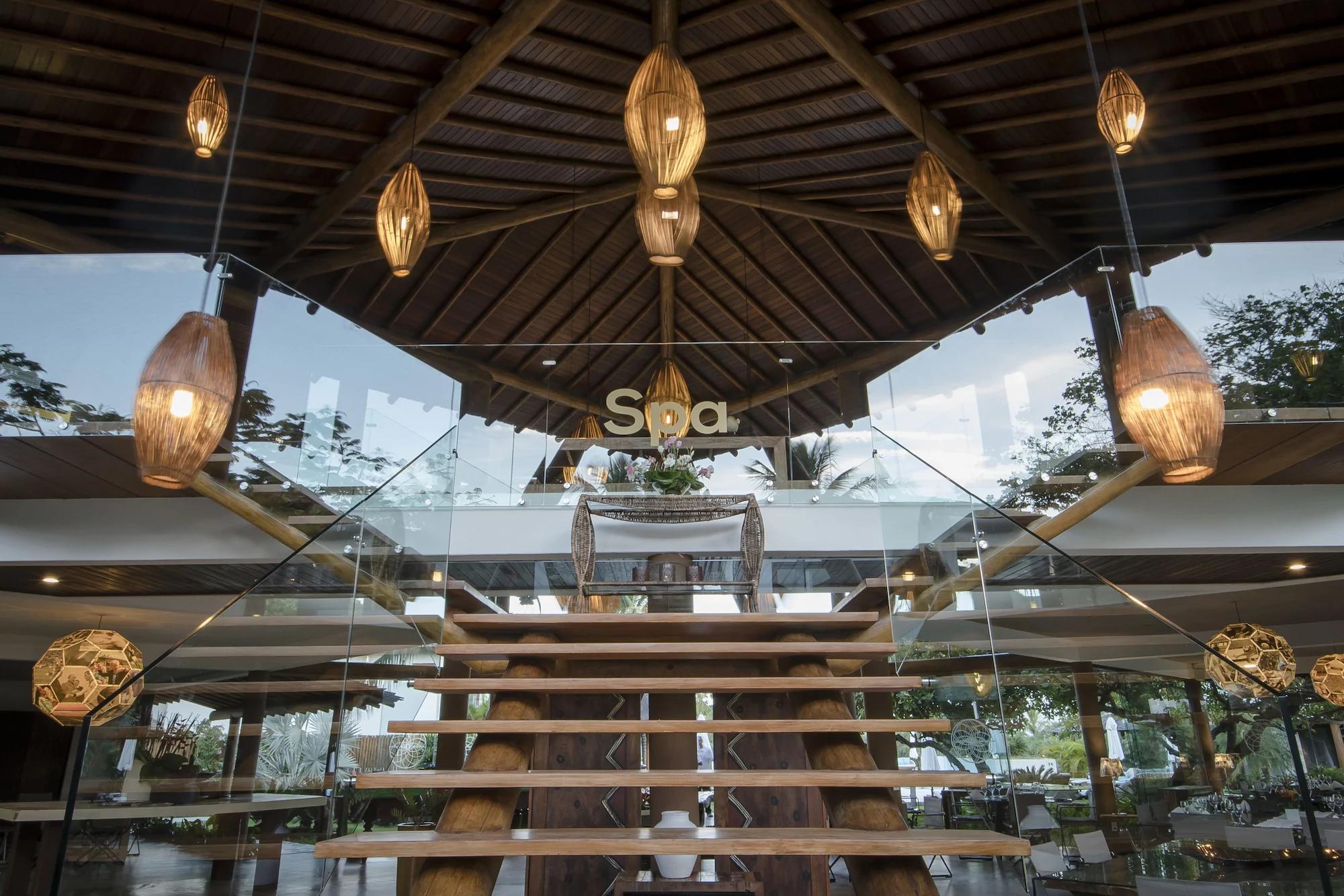 image-housing-carousel