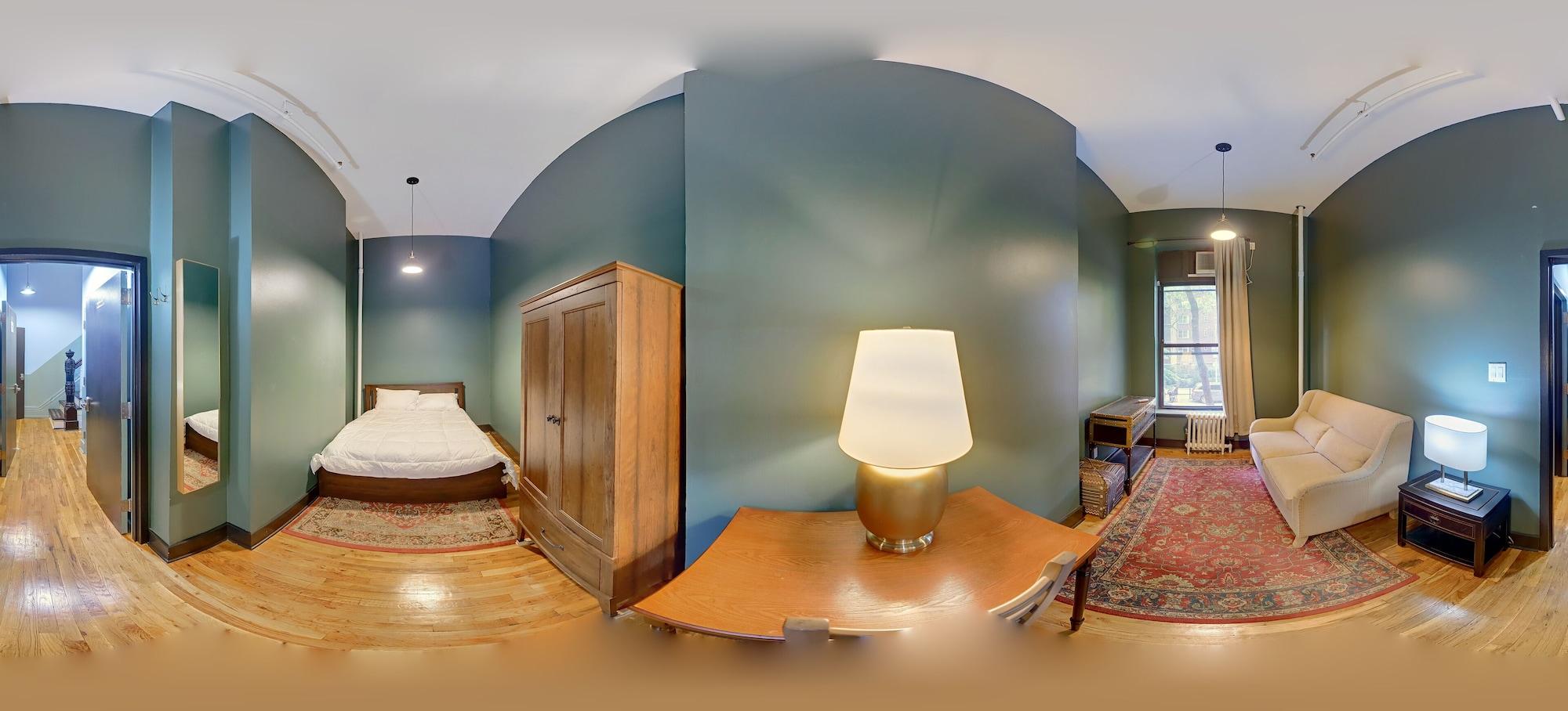 image-housing-carousel