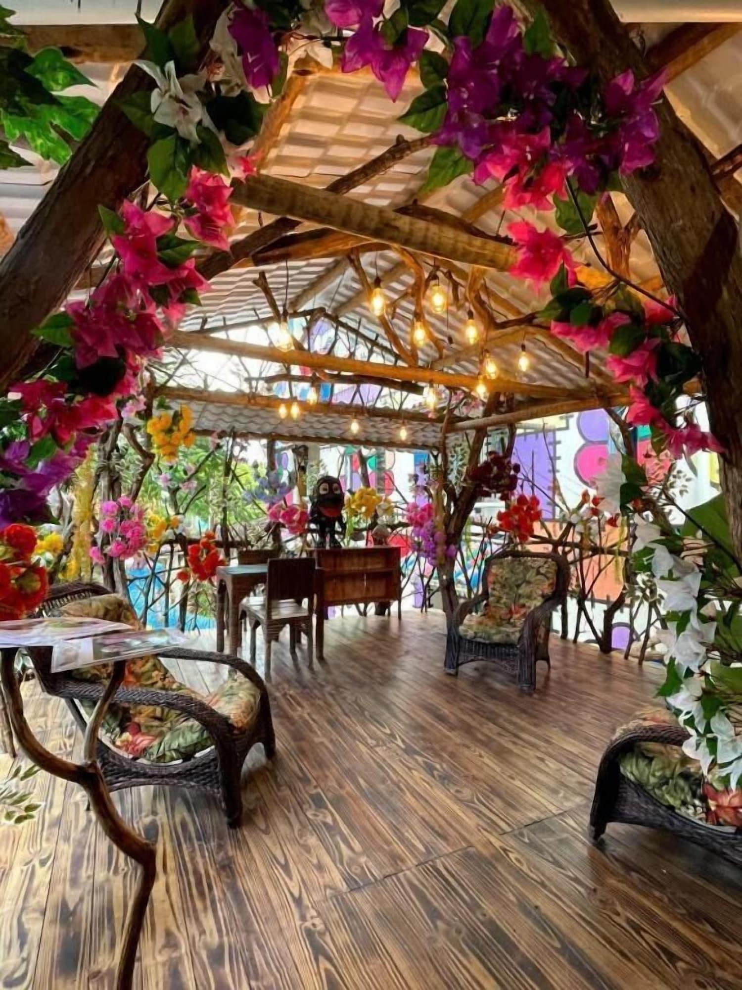 image-housing-carousel