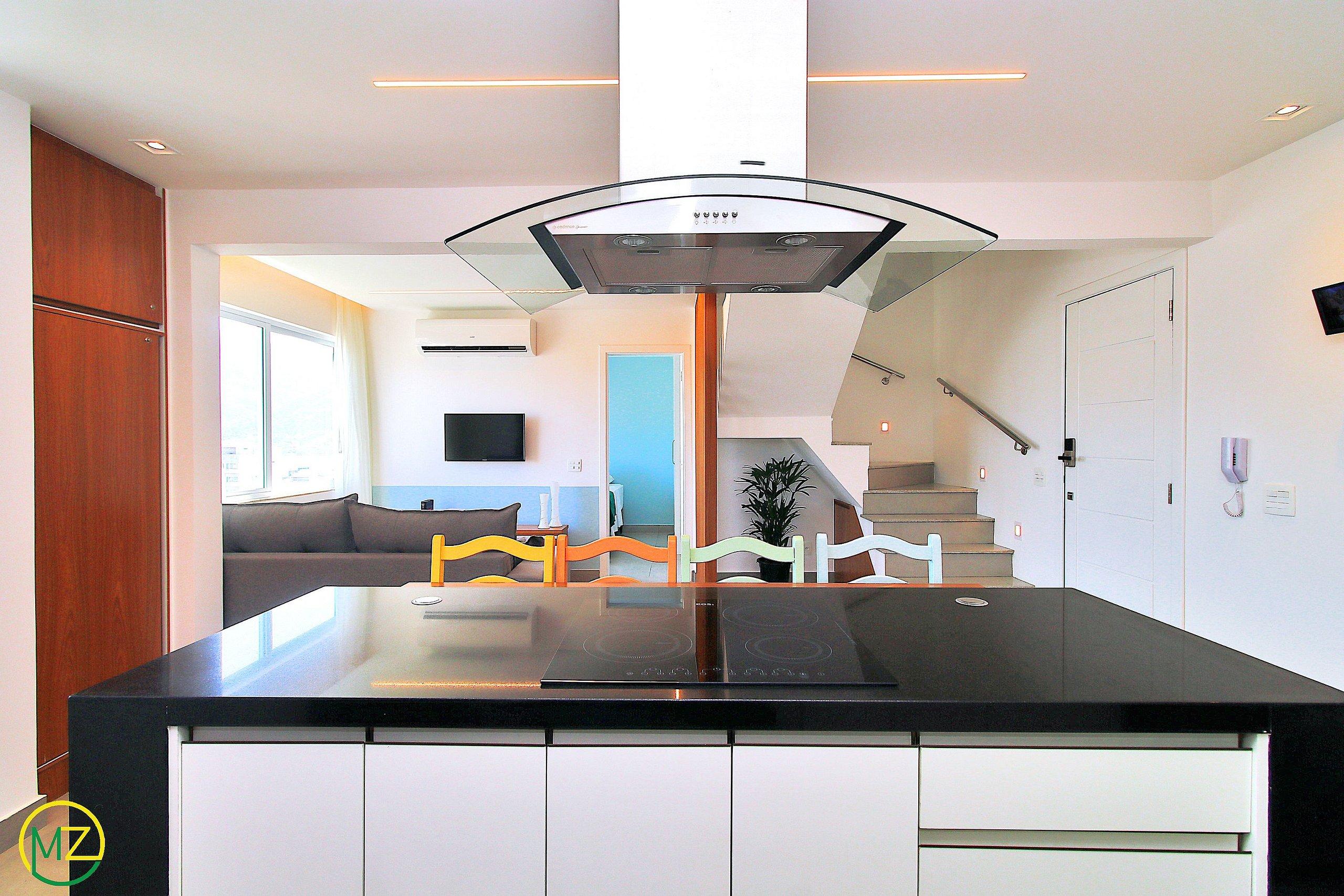 image-housing-carousel