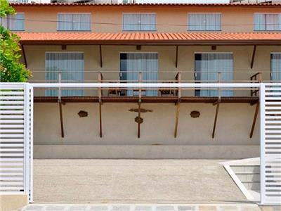 image-housing-carousel