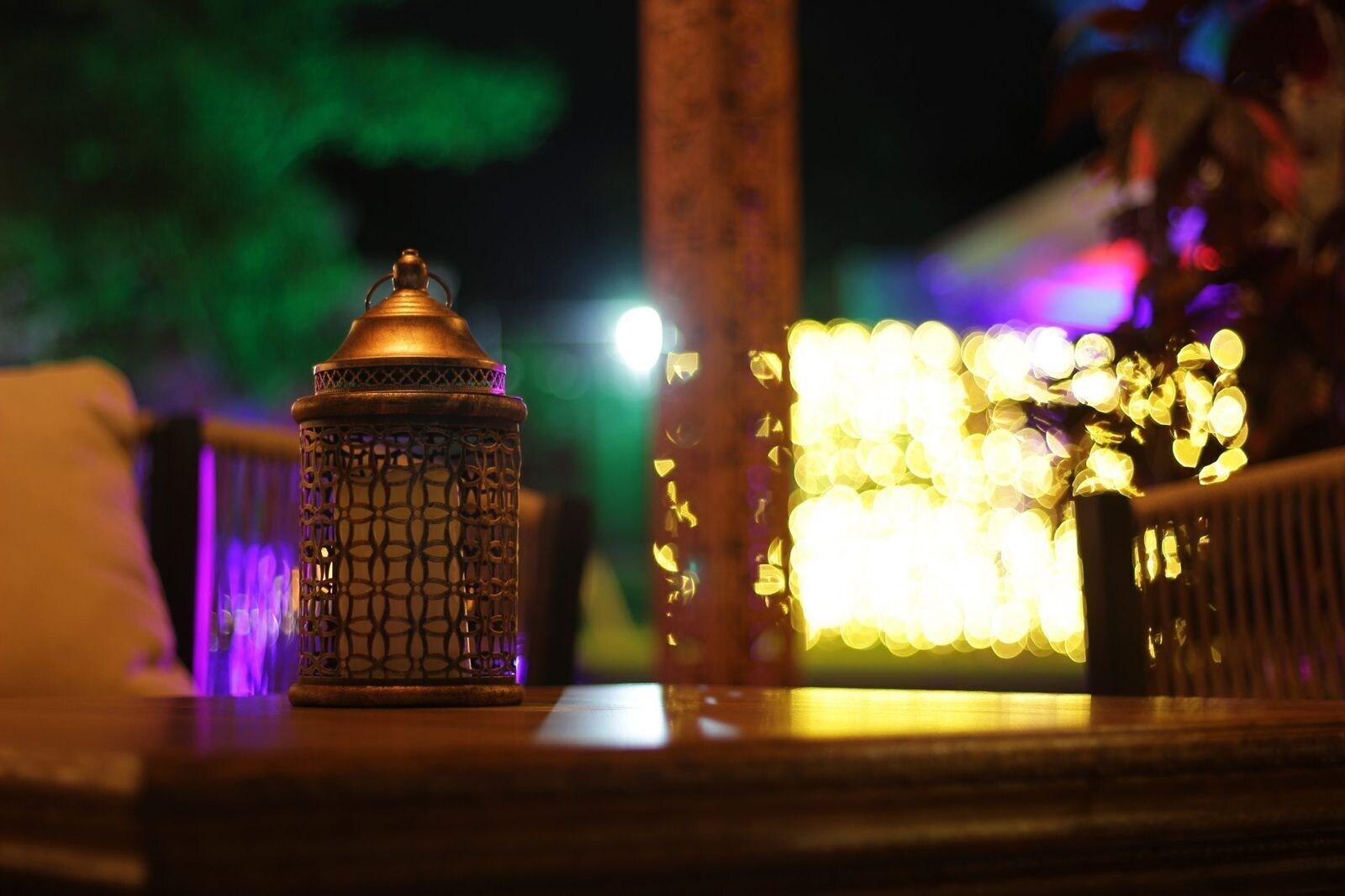 image-housing-carousel