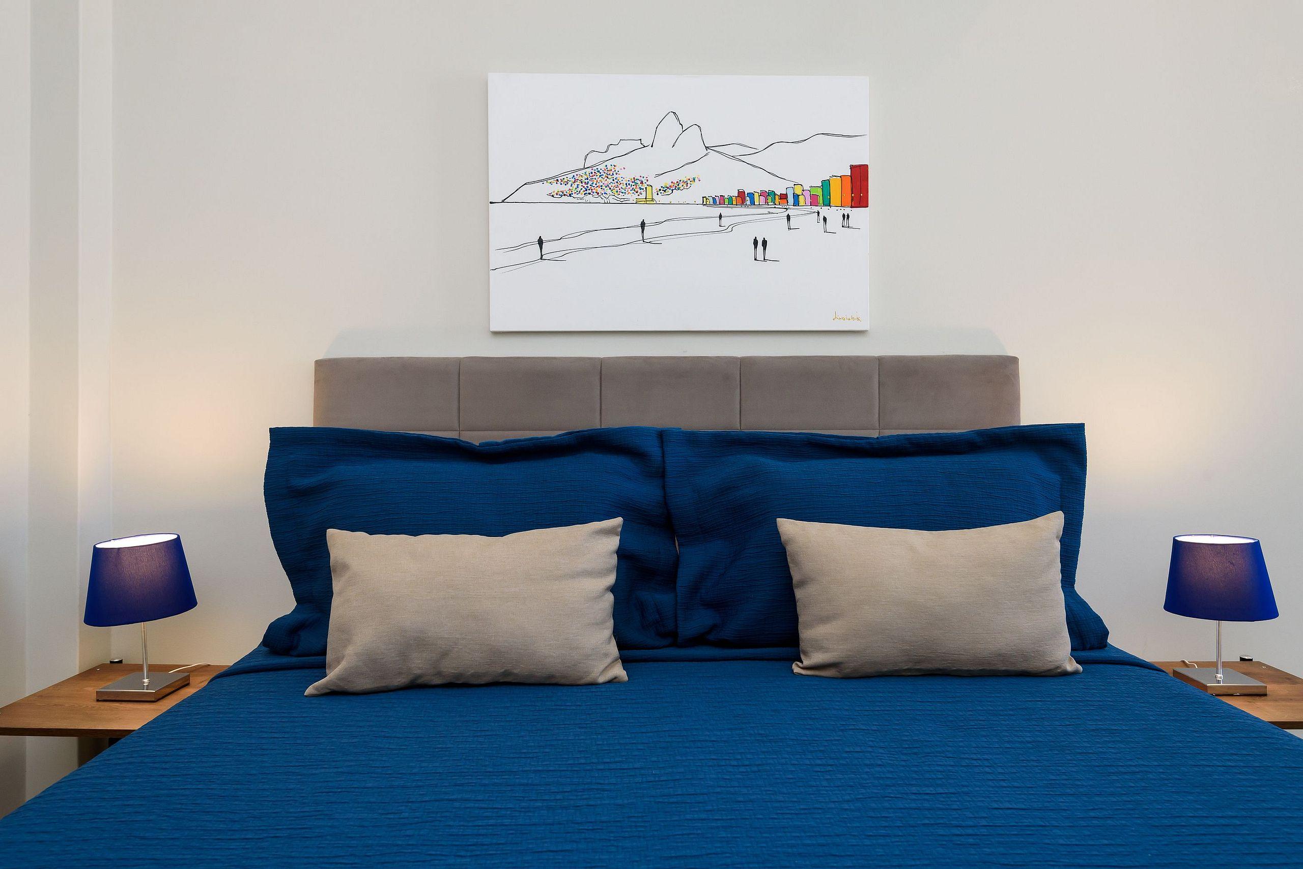 image-housing-carousel