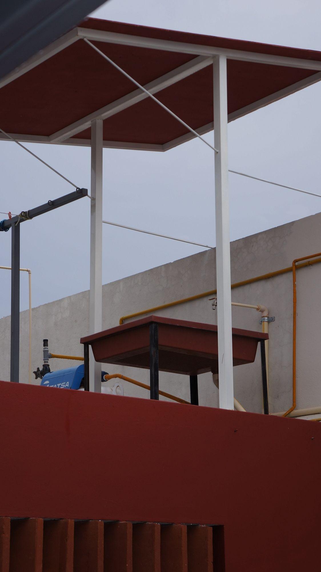 image-housing-carousel