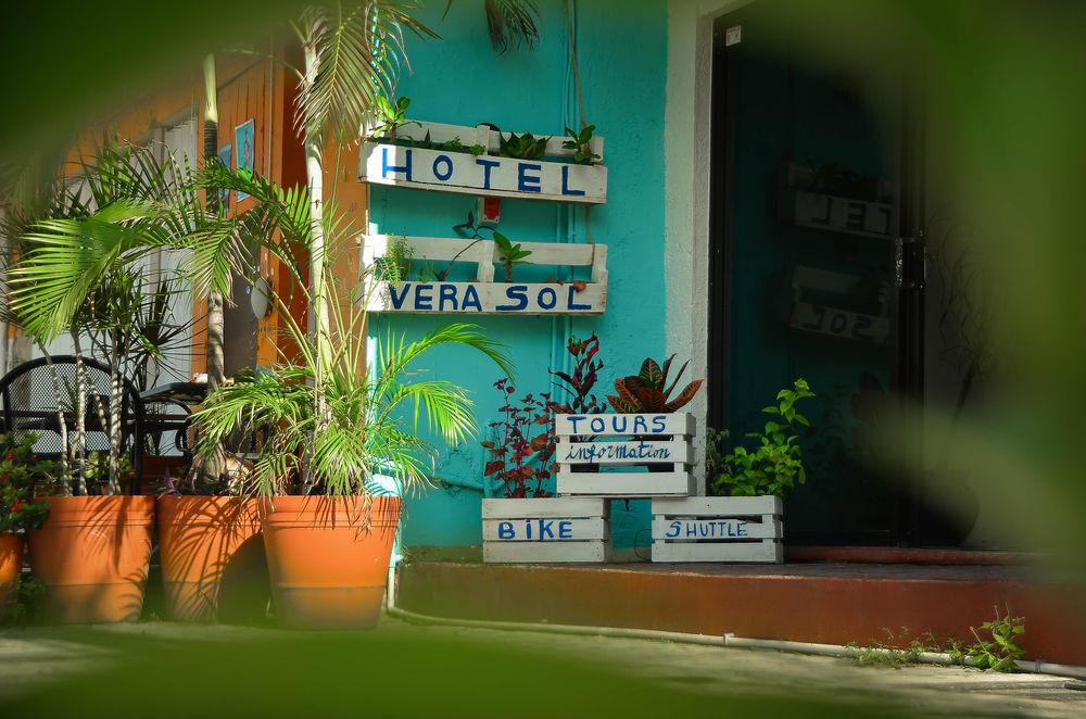 image-housing-carousel
