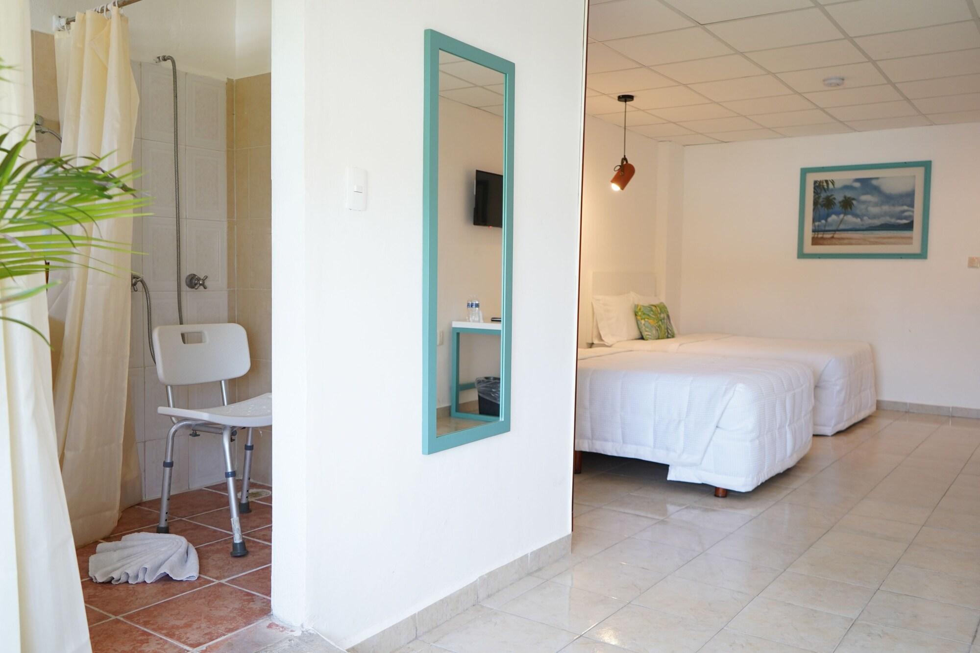 Standard Room, 2 Queen Beds, Accessibility
