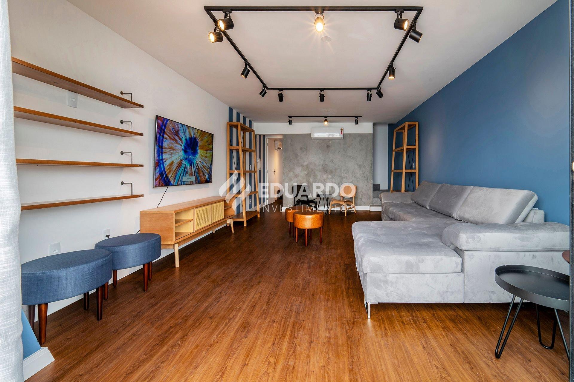 image-housing-carousel