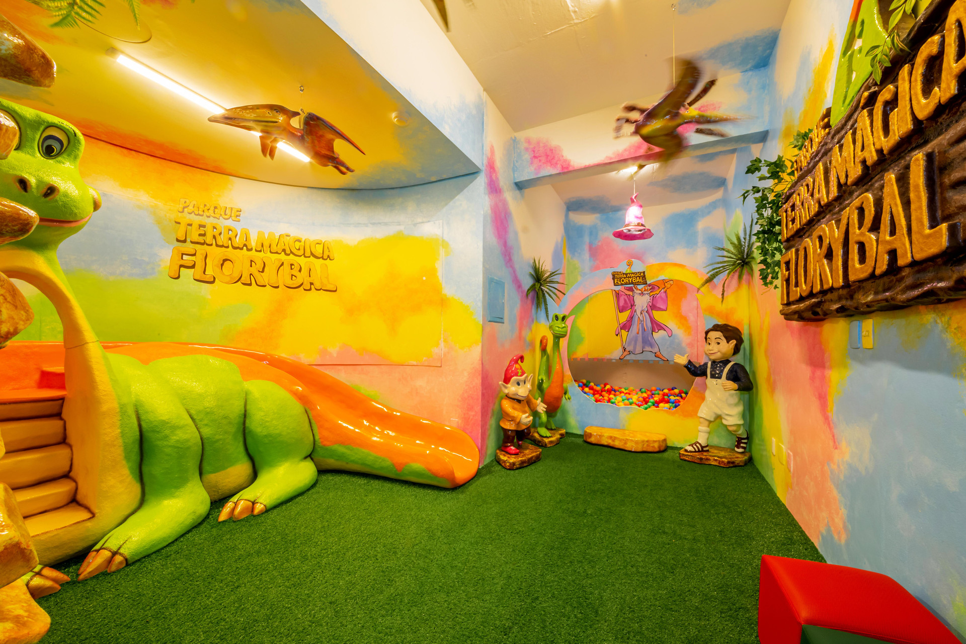 image-housing-carousel