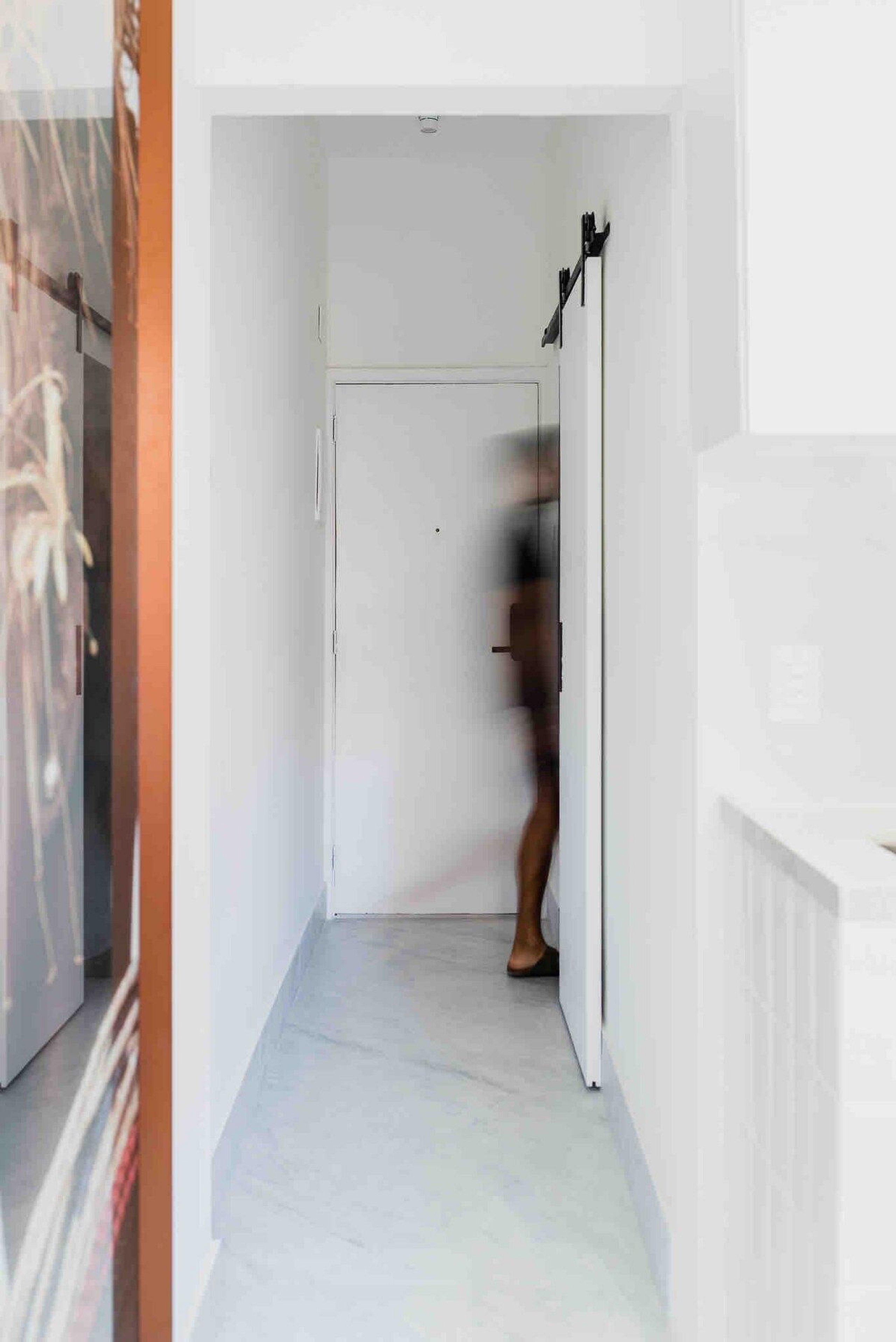 image-housing-carousel