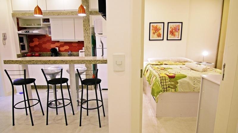 image-housing-carousel