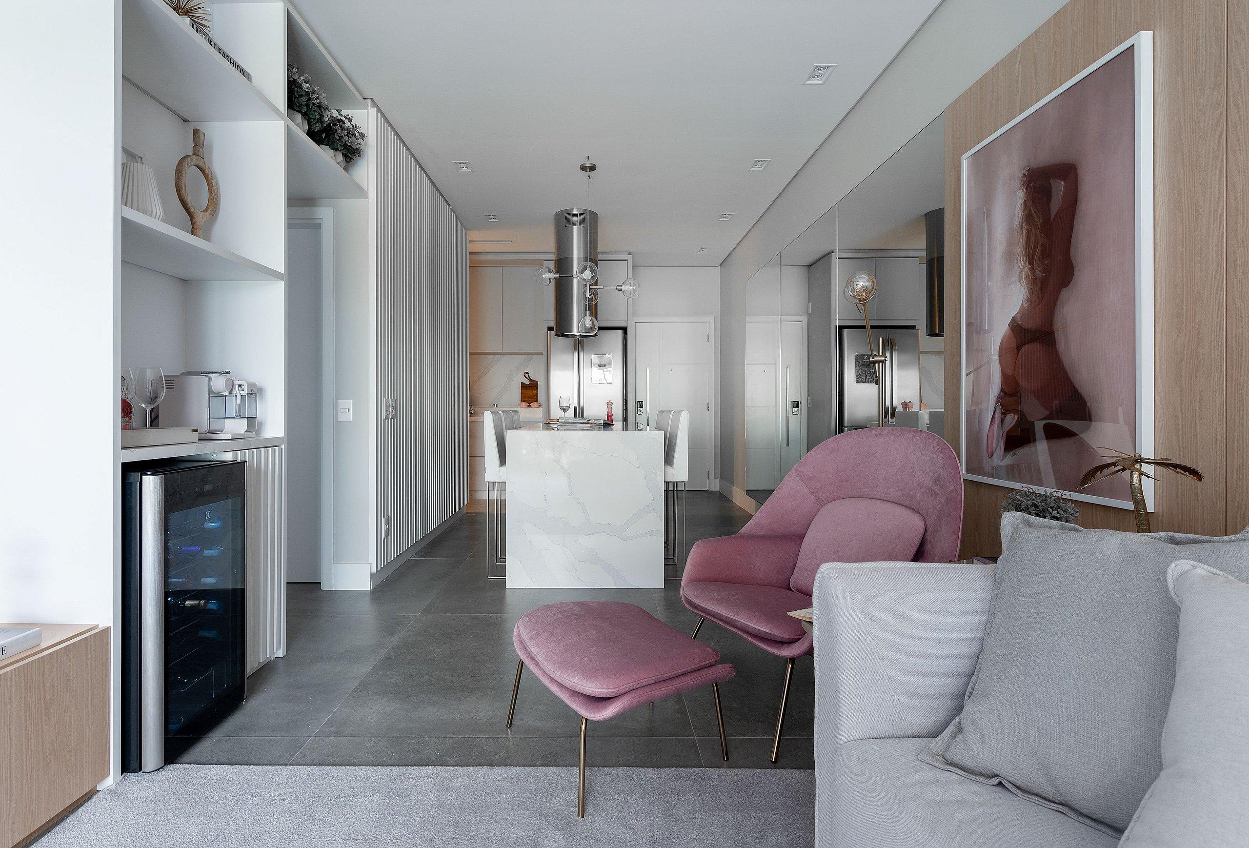 image-housing-carousel
