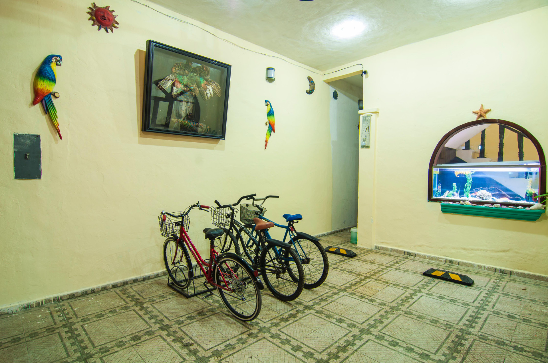 image-housing-carousel