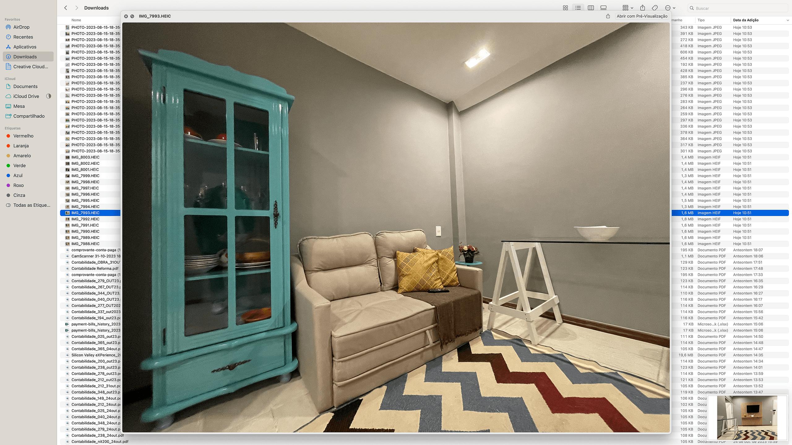 image-housing-carousel