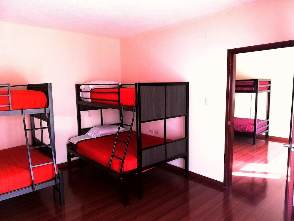 image-housing-carousel