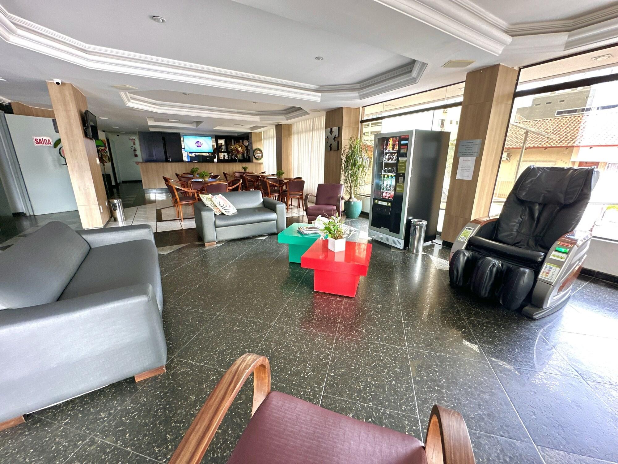 image-housing-carousel