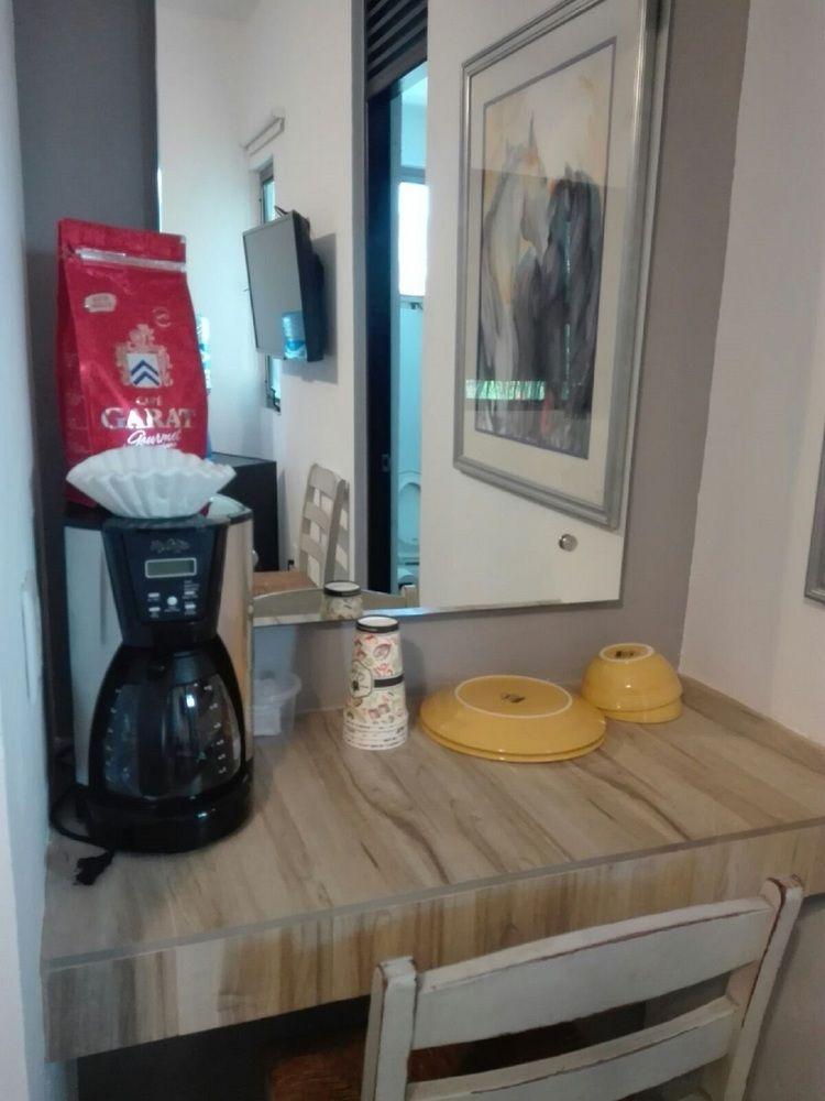 image-housing-carousel