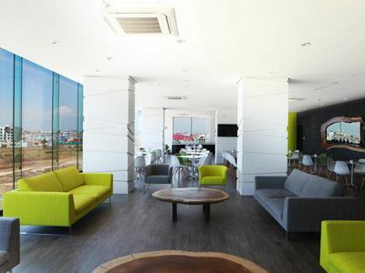 image-housing-carousel