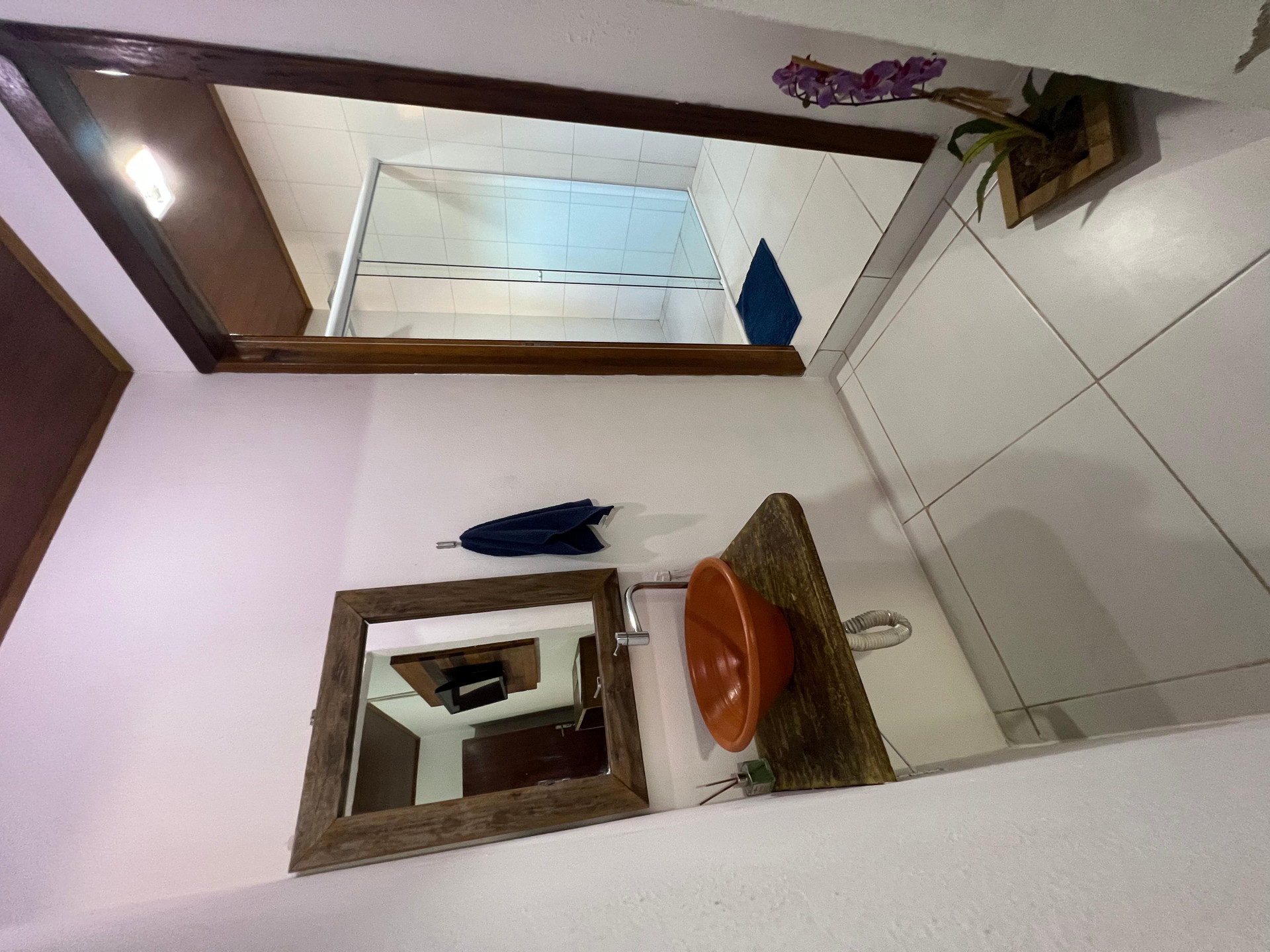 image-housing-carousel