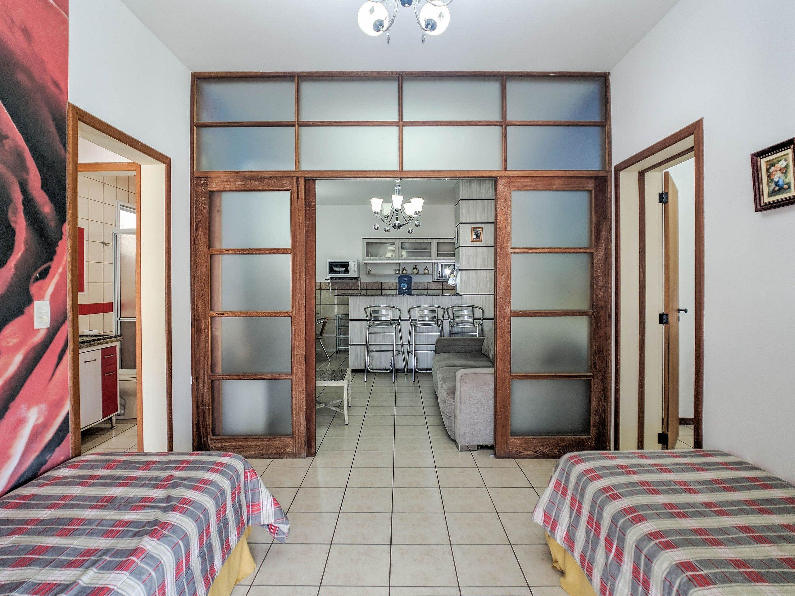 image-housing-carousel