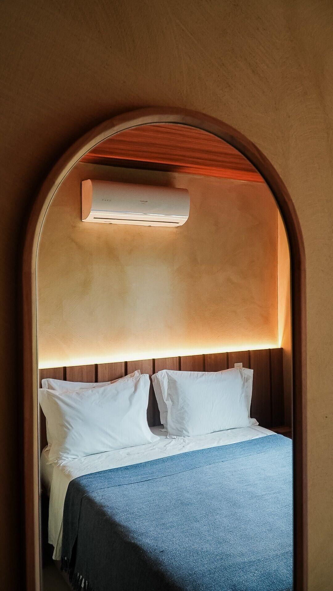 image-housing-carousel